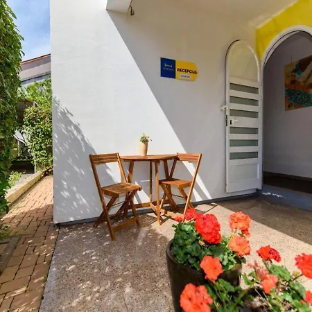 Spacious In With Balcony *