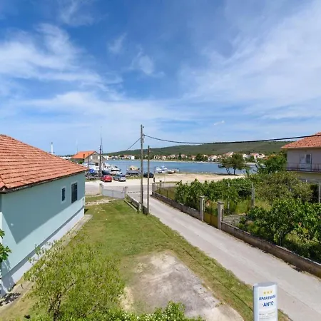 Spacious In With Balcony Sukošan